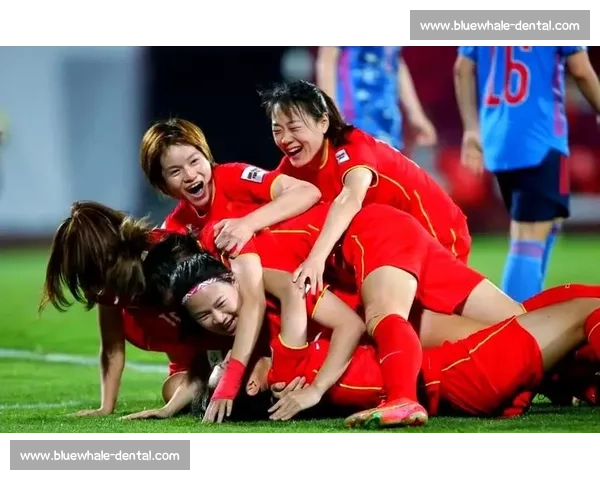 中国女足鏖战俄罗斯队 展现坚韧精神与团队默契 中国女足鏖战俄罗斯队 展现坚韧精神与团队默契
